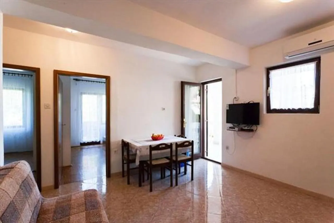 Apartments Katic Vantacici