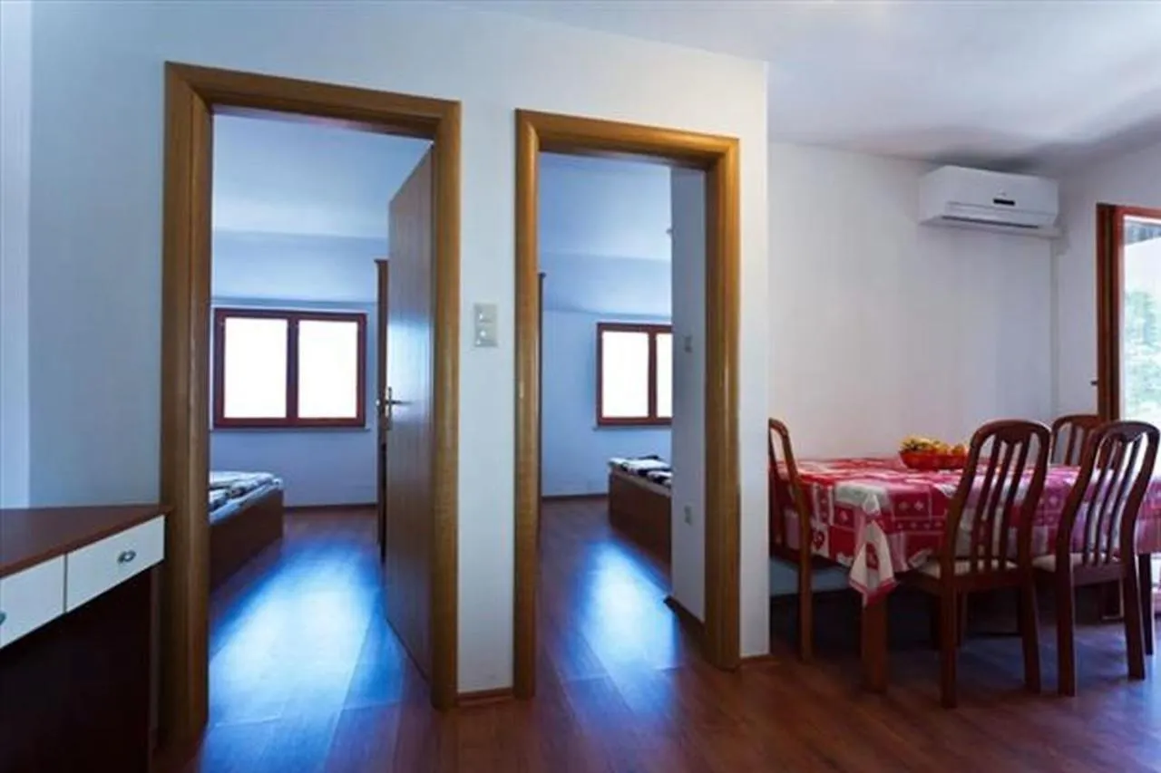 Apartments Katic Vantacici