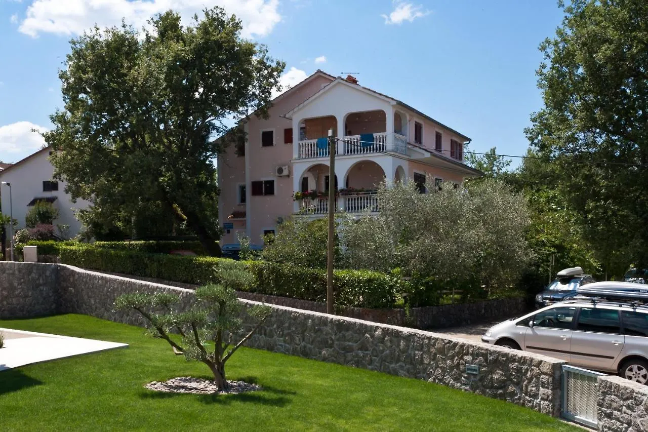 Apartments Katic Vantacici