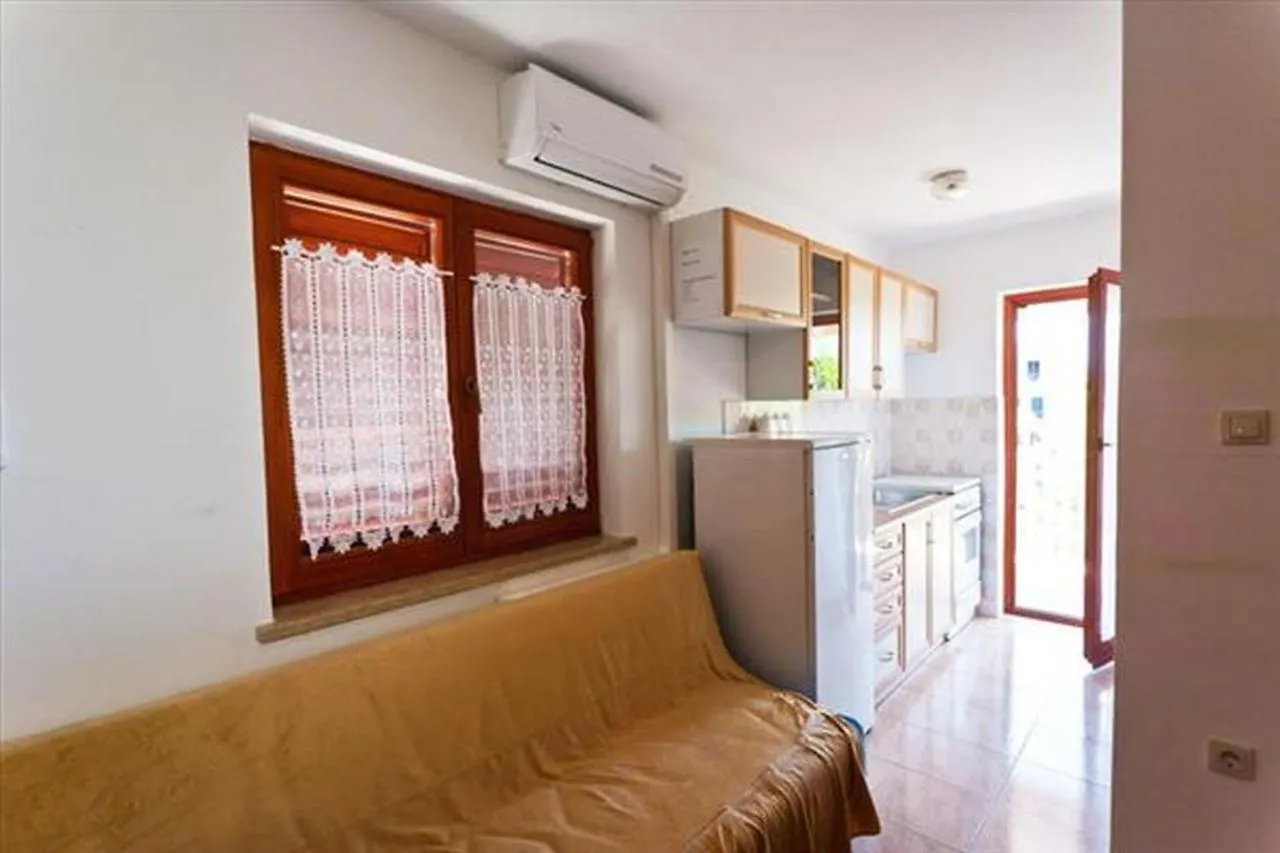 Apartments Katic Vantacici