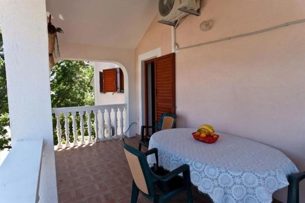 Apartments Katic Vantacici